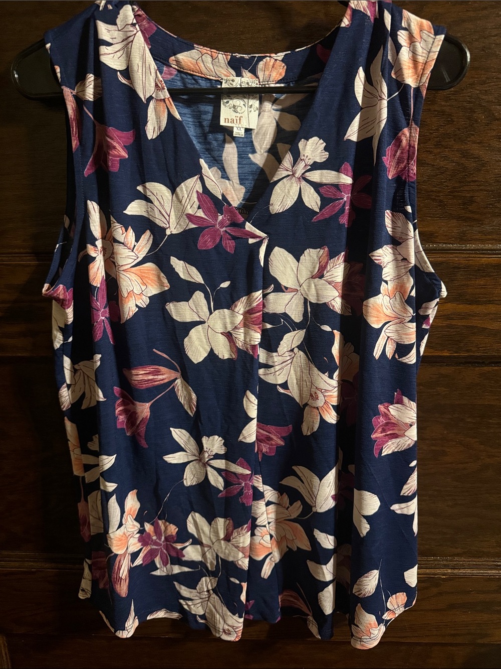 NAIF Navy Floral V-Neck Sleeveless Tank